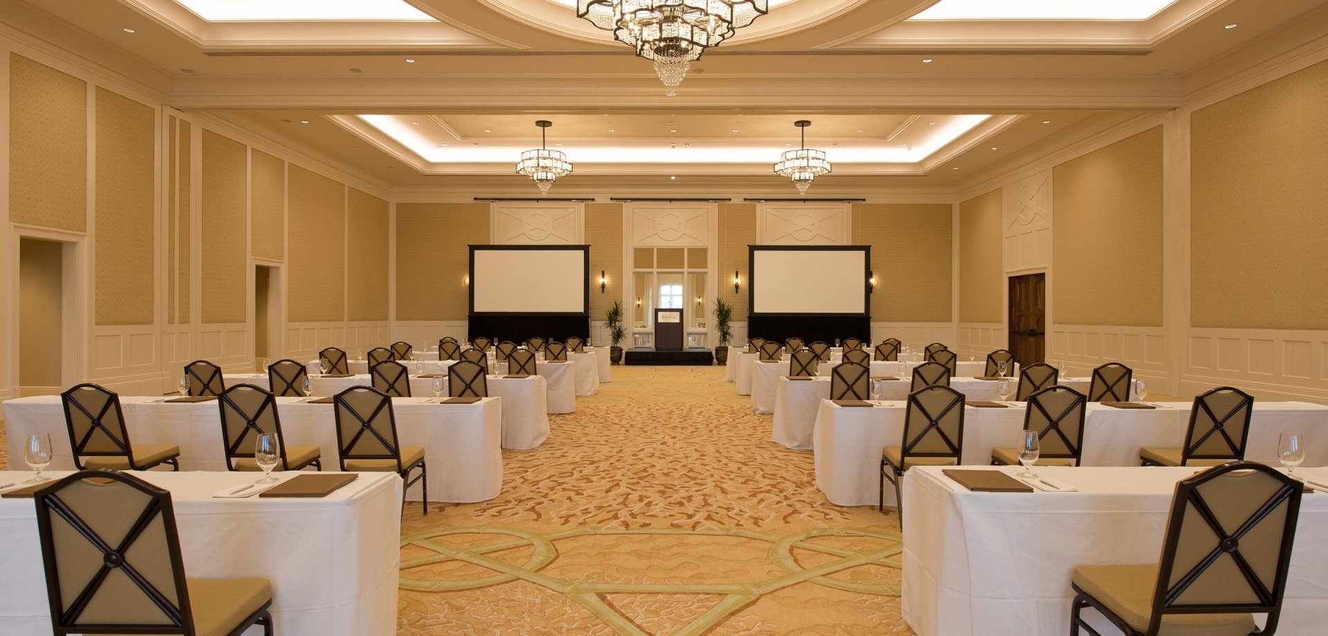 grand ballroom meeting set-up